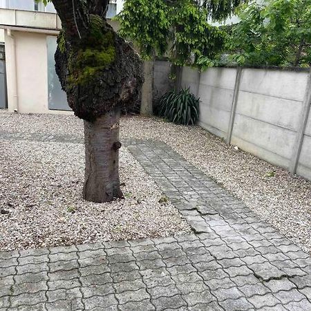 Studio Tout Confort, Au Pied De Toute Commodite, 2 Apartman Créteil Kültér fotó