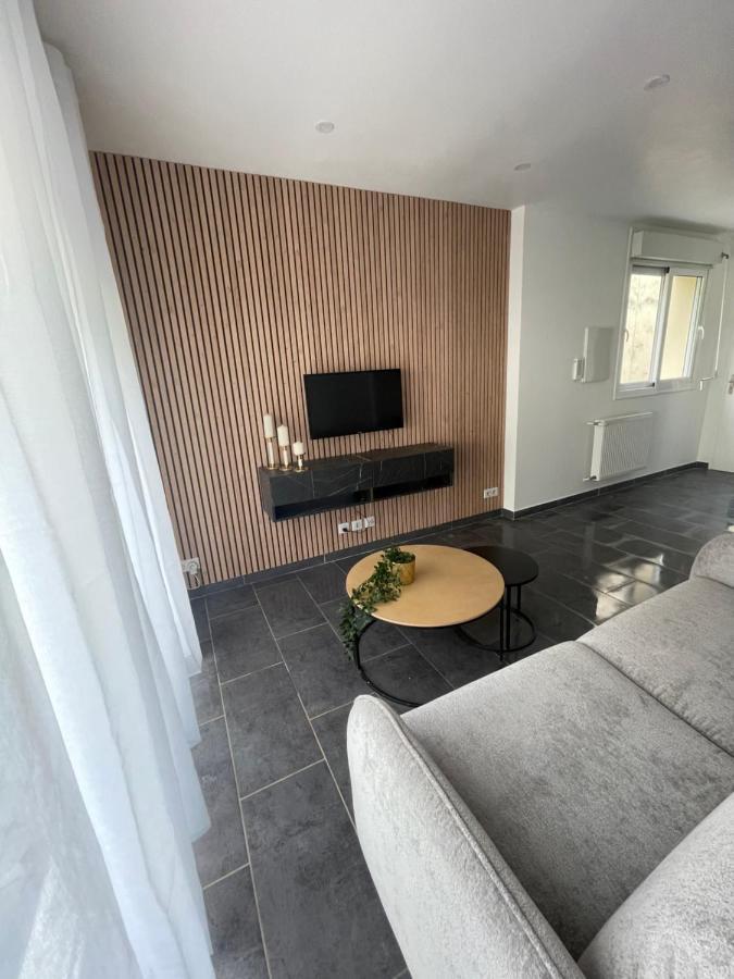 Studio Tout Confort, Au Pied De Toute Commodite, 2 Apartman Créteil Kültér fotó